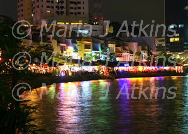 SINGAPORE - Clarke Quay. Colourful eating & drinking by the riverside / Coloridos sitios para cenar y tomar algo junto al rio