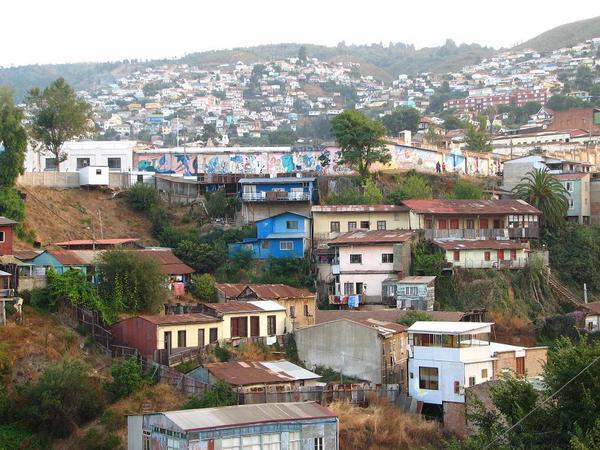 Valparaiso: One of the "Cerros" / Uno de los Cerros