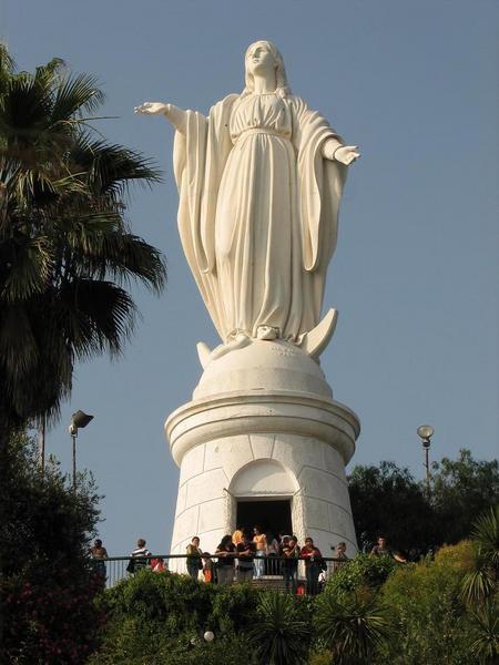 Virgin Mary overlooking Santiago / La Virgen Maria mirando hacia Santiago