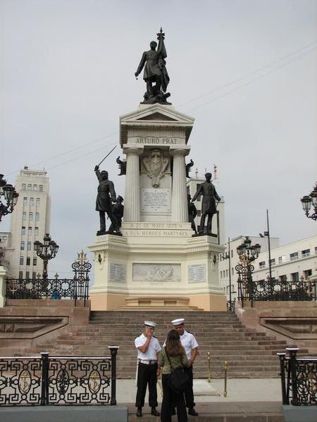 Valparaiso: Arturo Prat Monument(o)
