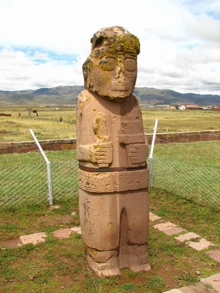 Tiwanaku: "Friar" Monolith / Monolito "Fraile"