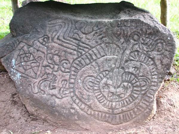 Ometepe: Petroglyph / Petroglifo