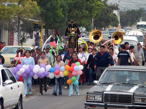 MEXICO CITY: Religious procession / Procesion religiosa