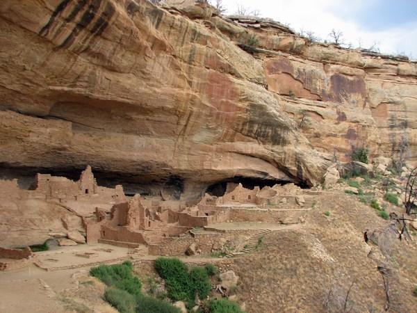 MESA VERDE: Long House / Casa Larga