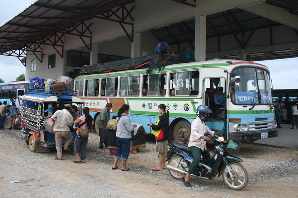 Notre autobus pour Vang Vieng
