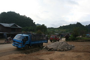Premier arret au Laos, Nong Haet
