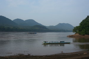 Le Mekong et ses navettes fluviales