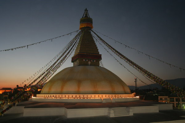 Stupa de nuit