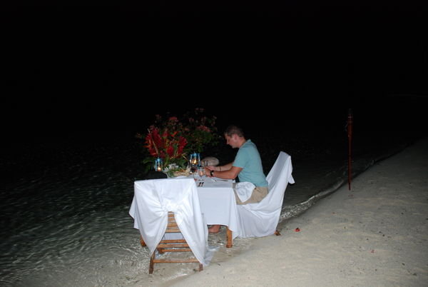 Food Time at Hotel Bora Bora