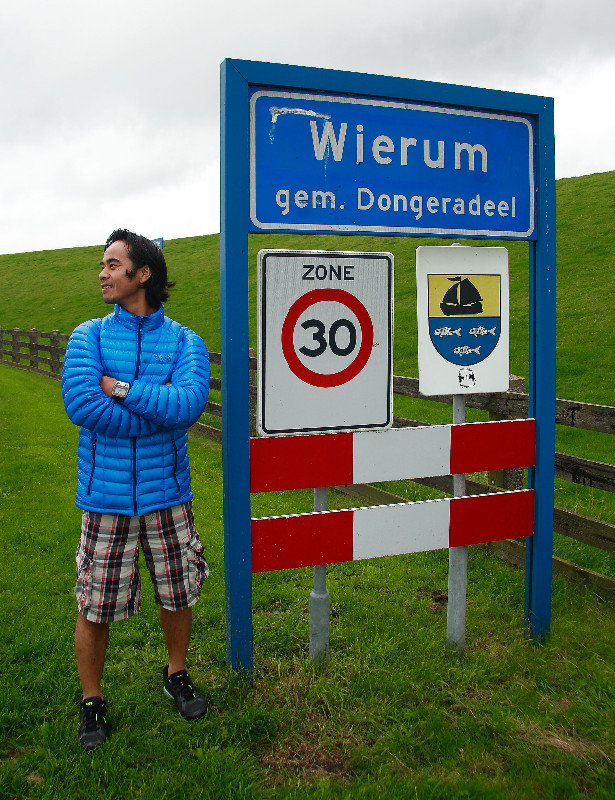 Wierum border