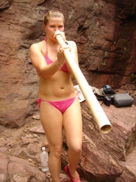 Oh dear - Digeridoo player (bad one)