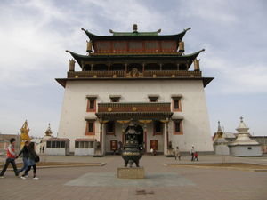 Gandantegchinlen Khiid monastery 