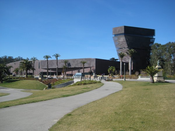 The de Young museum at Golden Gate Park