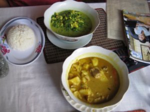 Cambodian specialties: Fish amarak and chicken curry