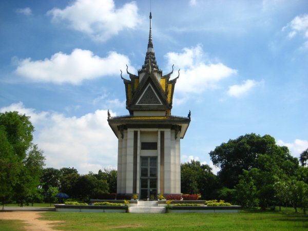 The stupa at Choeung Ek