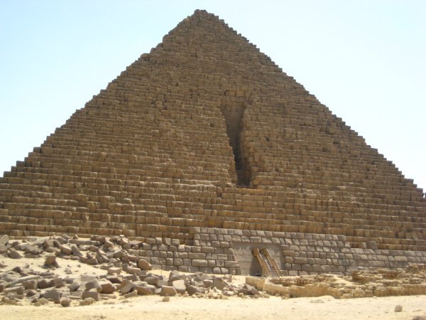 The chunk in the middle was one person's attempt to relocate the pyramid