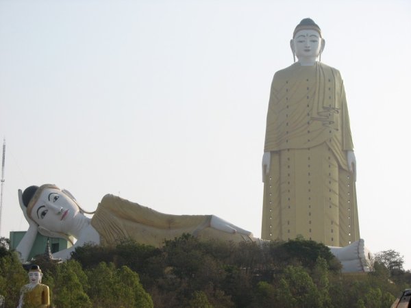 Laykyun Setkyar: een Boeddha van 30 verdiepingen...