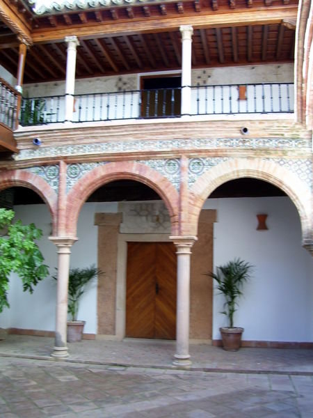 Casa Palacio de Mondragón: Mudejar Courtyard