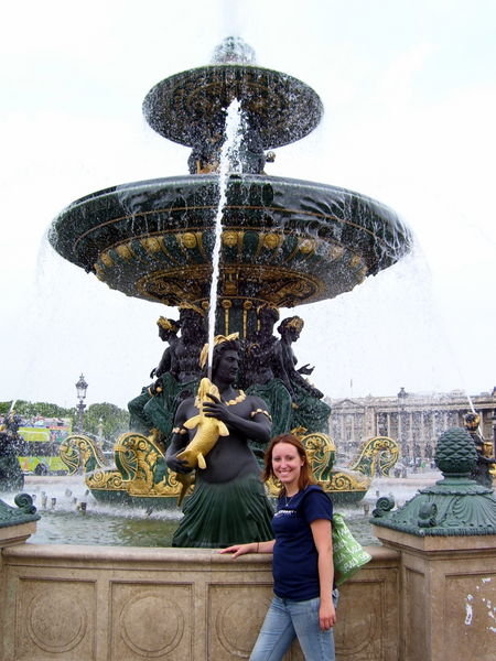 me and the fountain from "The Devil Wears Prada" at the Place de La Concorde