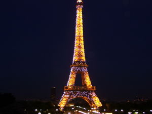 the Eiffel Tower sparkling