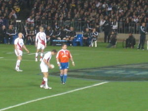 England kick off for a good kick in 