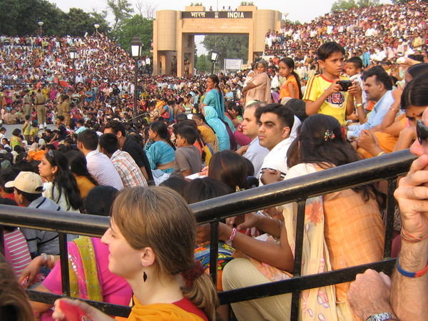 Crowds and the Gate to India