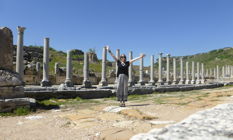 Lottie Let Loose in The High Street, Perge