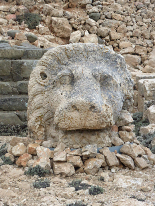 Mount Nemrut statue
