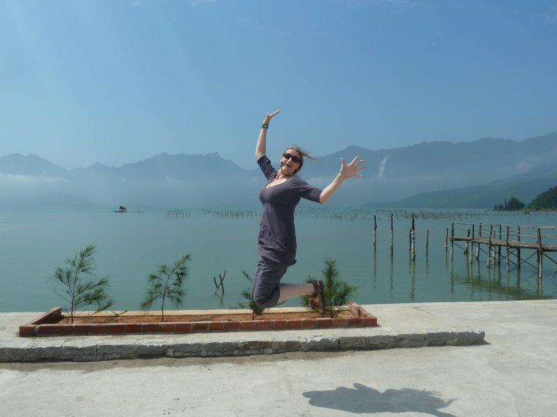 Jumping in front of the Hai Van pass views