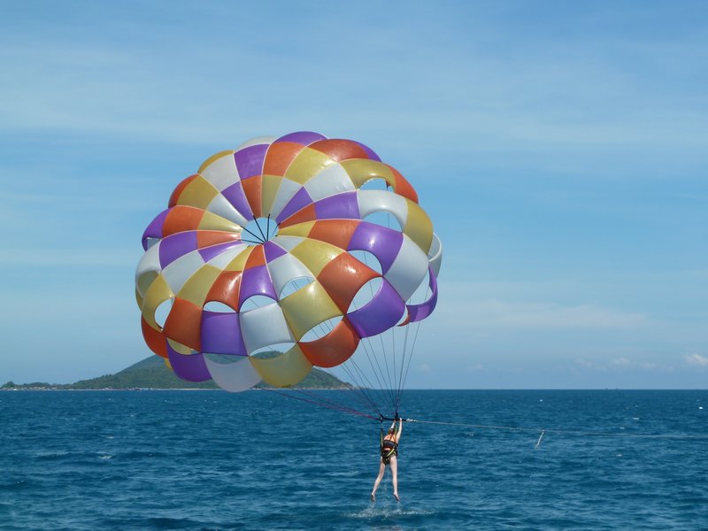 Lottie parasailing