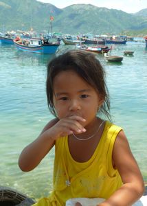 Beautiful little girl we met at the harbour