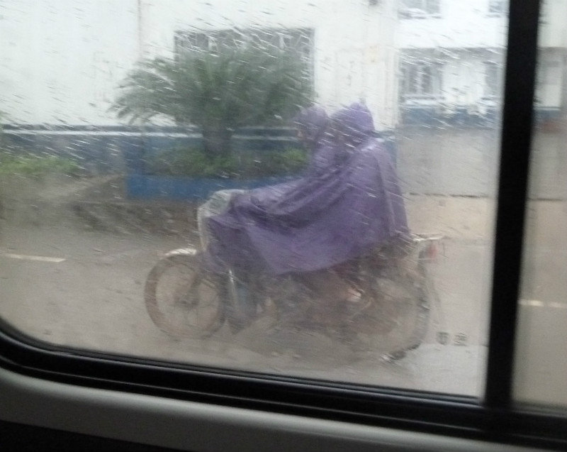 Poncho style rain gear for the mopeds