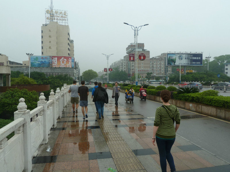 Heading off into rainy Guilin