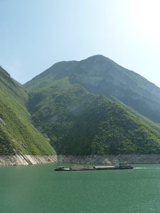 Cargo boat in Quatang Gorge