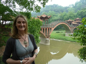 Posing at the Haoshang bridge