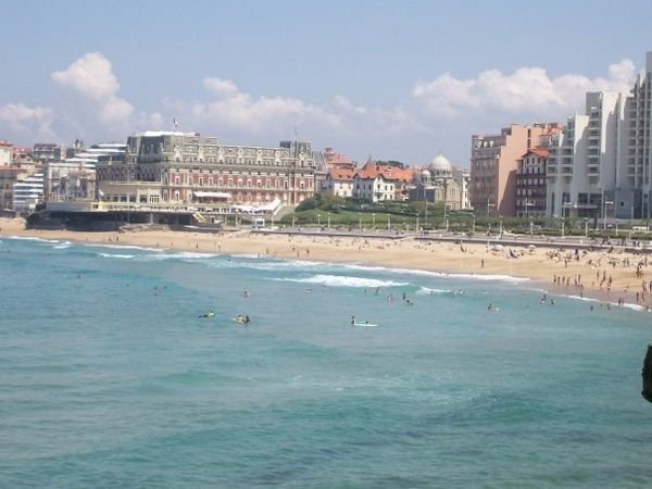 Biarritz - surfers