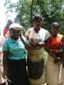Sri Lanka67 - hill trek7 tea-pickers