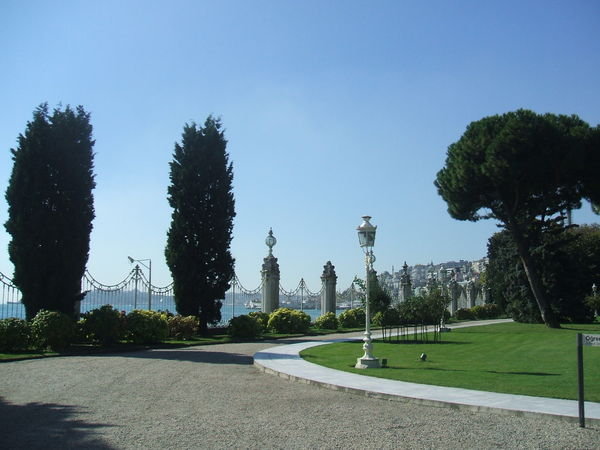 the sultans palace gardens