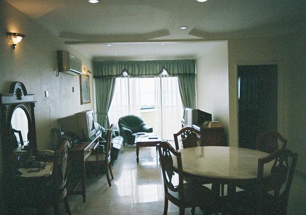 Living/dining room