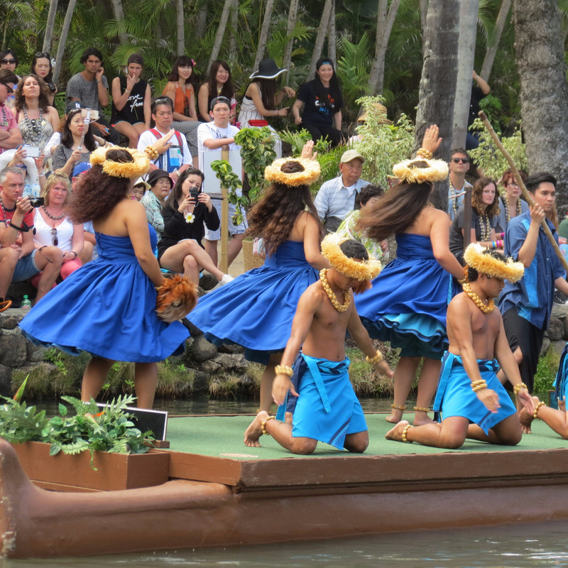Hawaii in Parade of Canoes