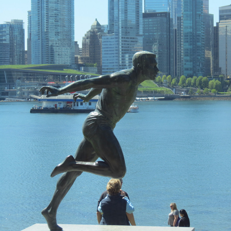 Statue of a famous Canadian Runner in Stanley Park