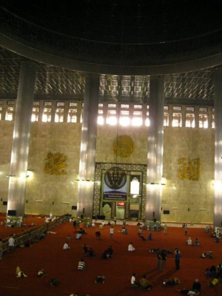 de istiqlal moskee in Jakarta
