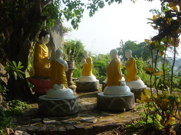 Ring of Buddas on Marble Mountain