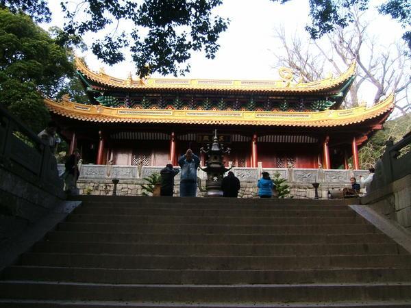 Worshippers at Fayu Temple