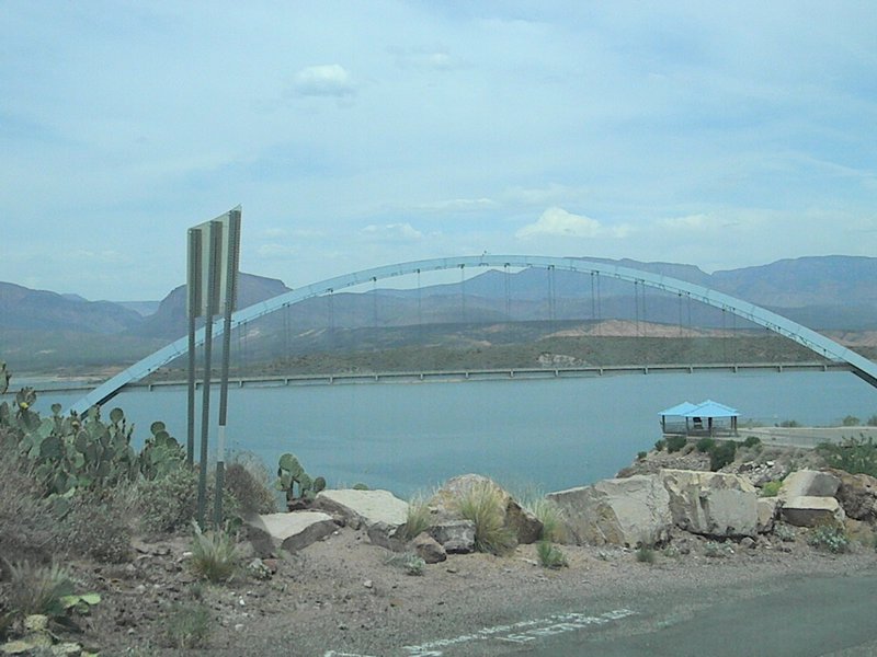 Bridge over Roosevelt Lake