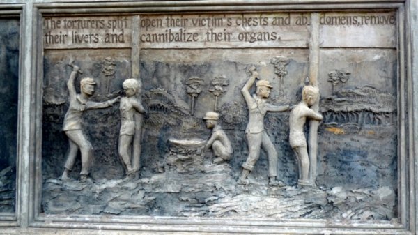 Engravings on the monument