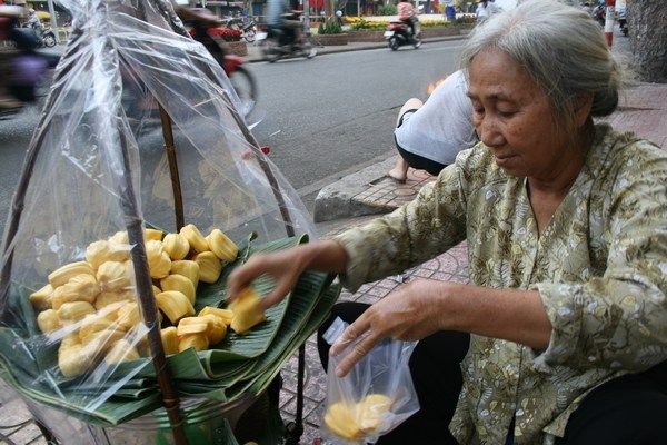 Bubblegum Fruit Seller, Saigon