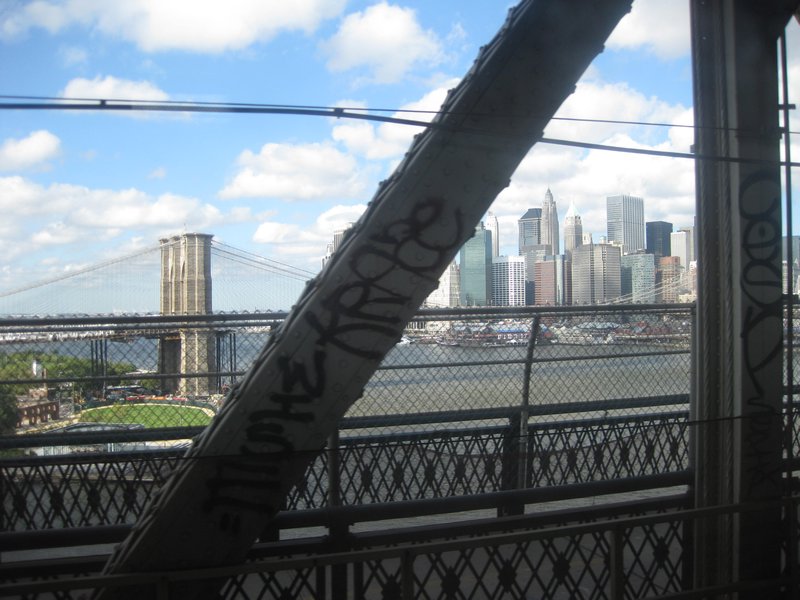 Subway Q over Manhattan bridge