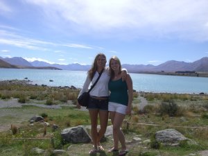 Zoe & Lyndsay at pretty lake on way to Christchurch