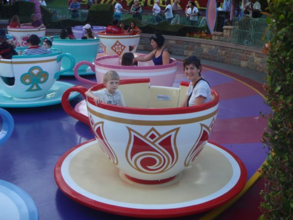 Spinning Teacups